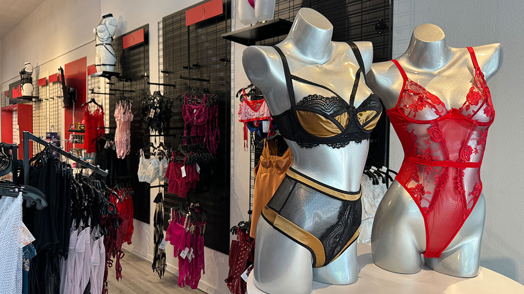 sex toy stor Best Sex Shops In NYC, Adult Kinky Toys Novelty Stores main image 0